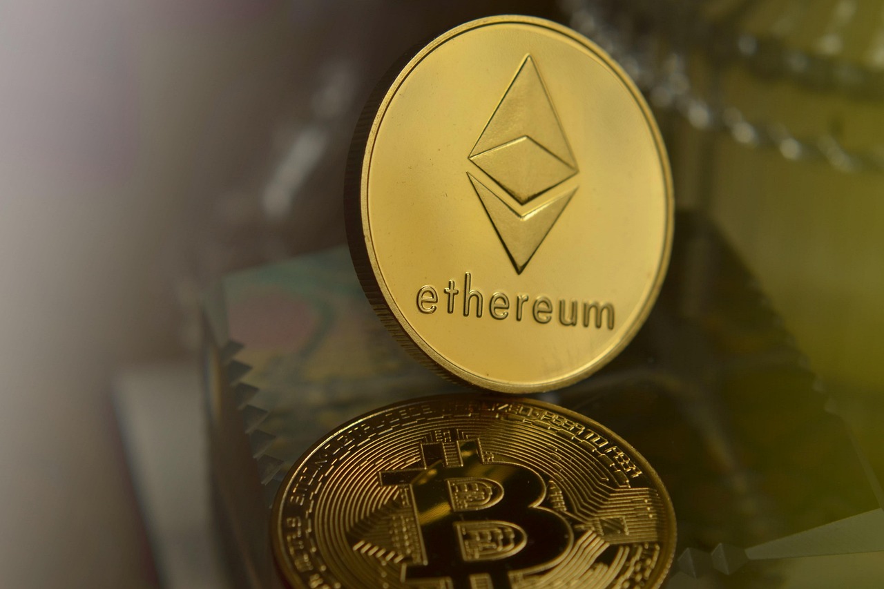cryptocurrency trading screen multiple charts