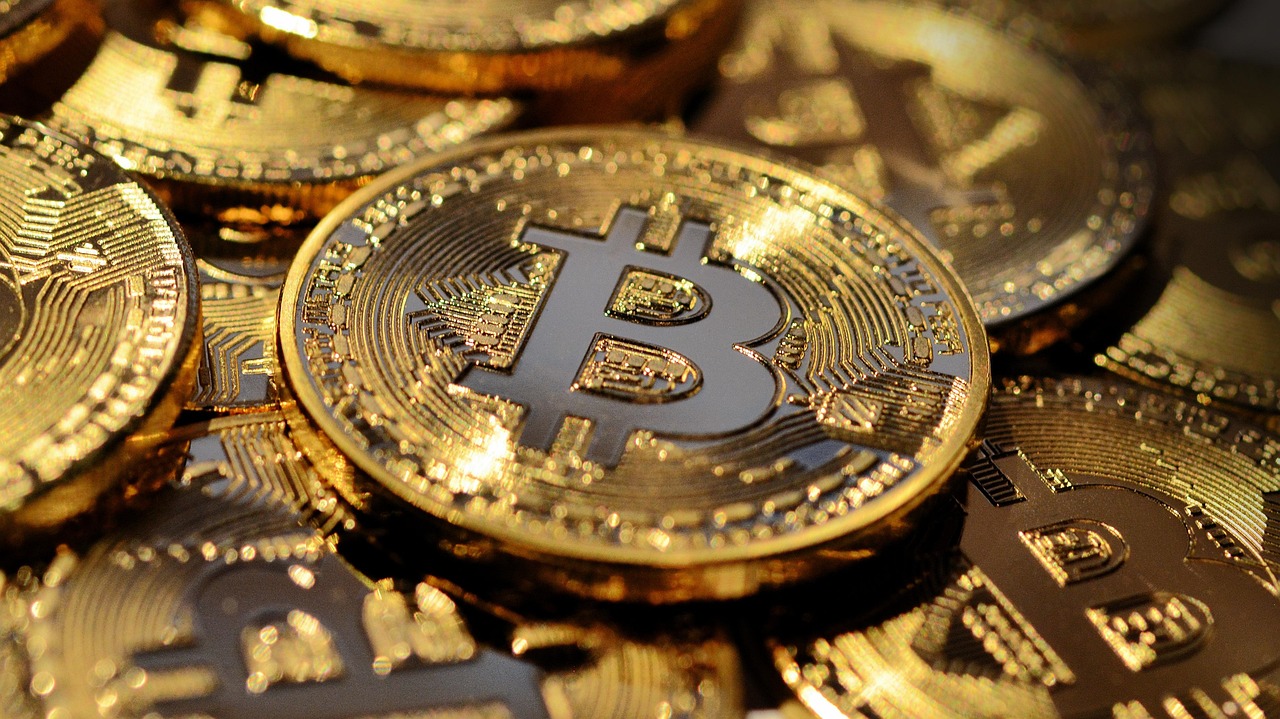 ビットコイン、イーサrium最大級の週次暴落 — FTX崩壊以来の最悪、3900億ドル蒸発
