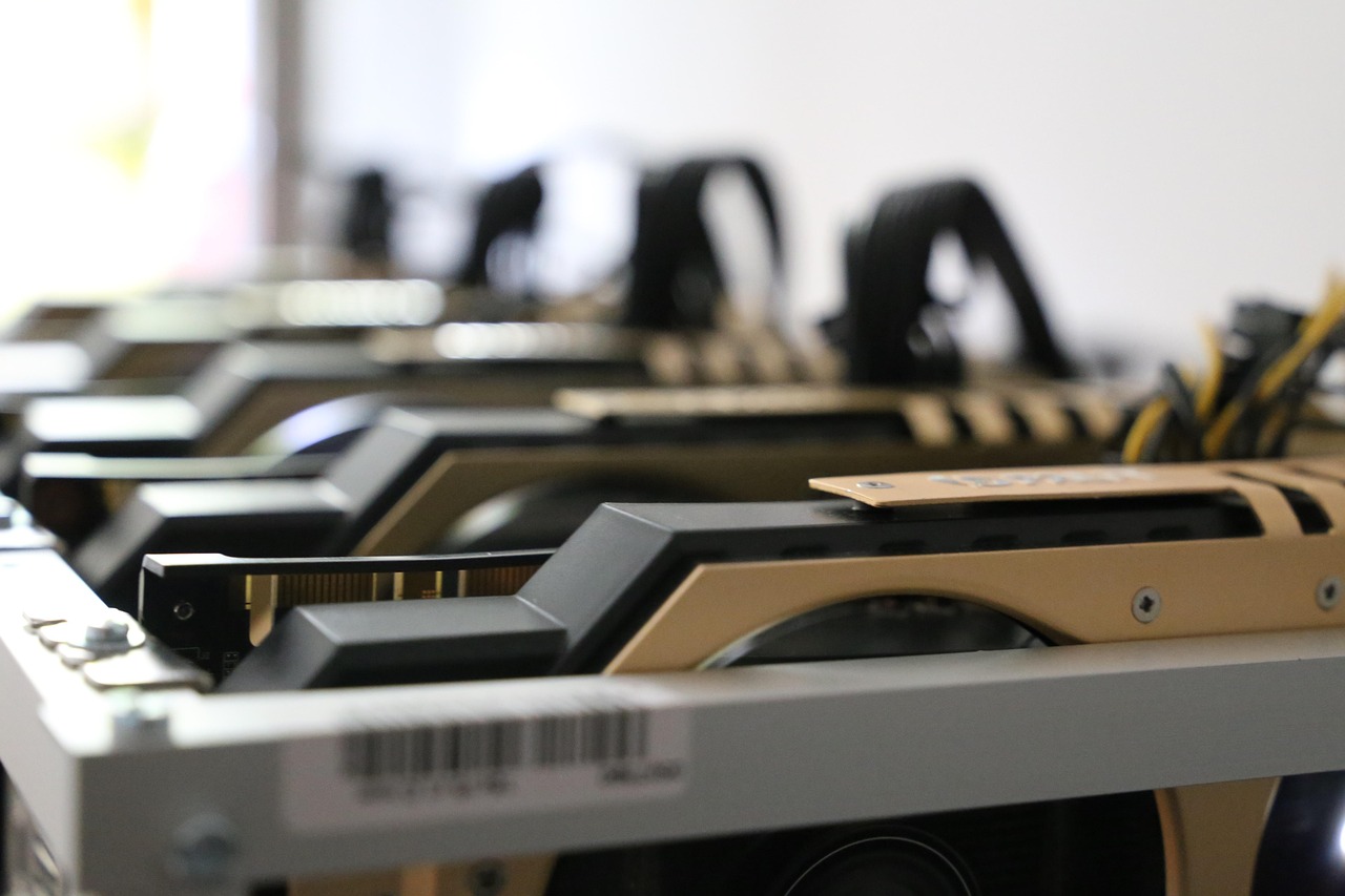 cryptocurrency mining server farm